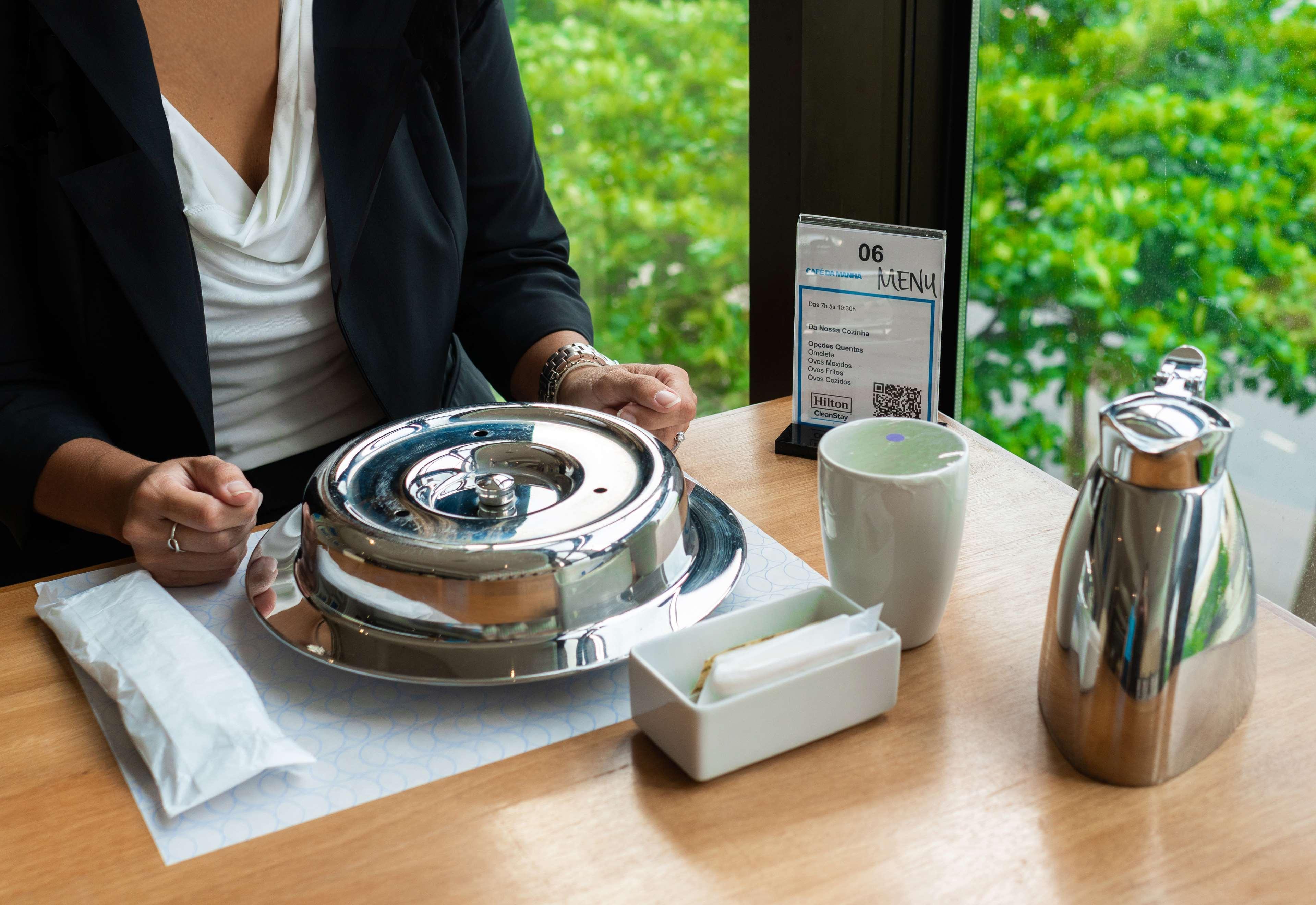 Hilton Copacabana Rio De Janeiro Luaran gambar A chafing dish