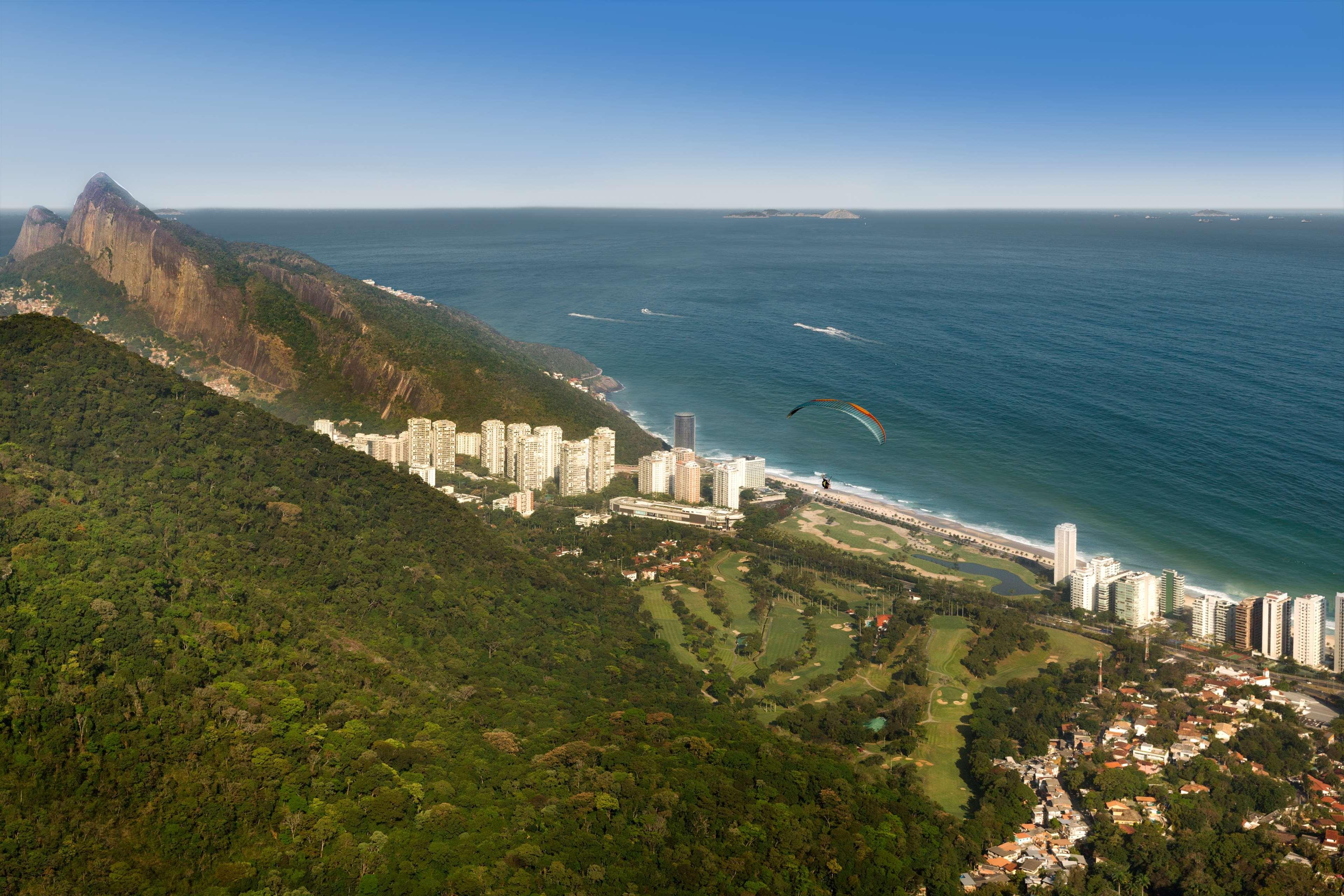 Hilton Copacabana Rio De Janeiro Luaran gambar Aerial view of the resort