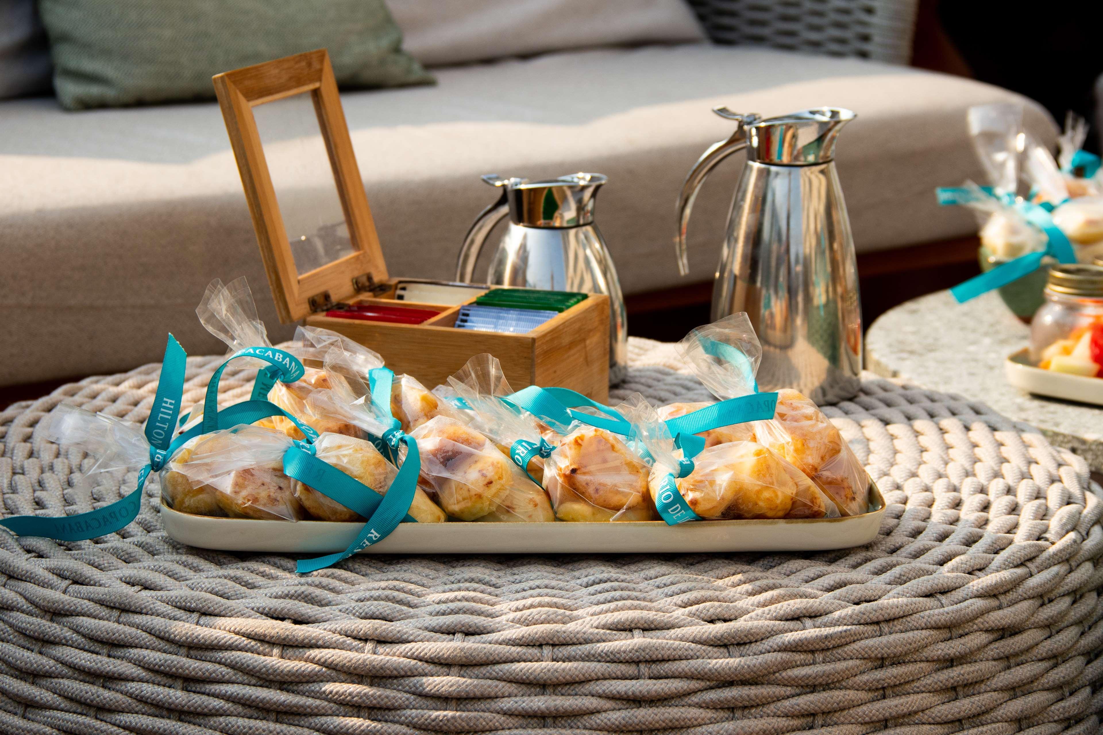 Hilton Copacabana Rio De Janeiro Luaran gambar A selection of traditional Arabic dates